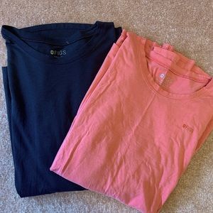 Pair of FIGS women’s super soft long sleeve underscrubs sz MED